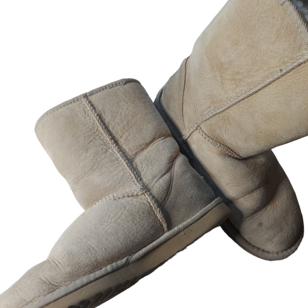 6 UGG‎ tan boots - Picture 8 of 8